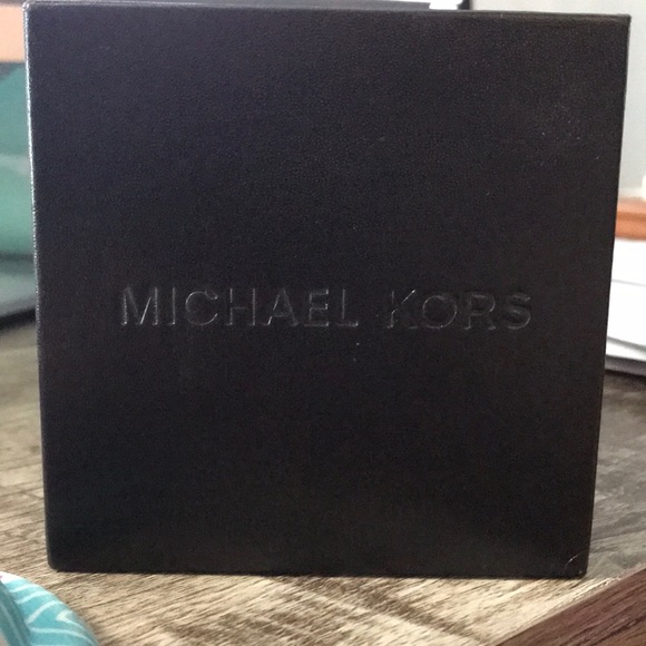 Two tone Michael Kors Watch - Picture 6 of 6